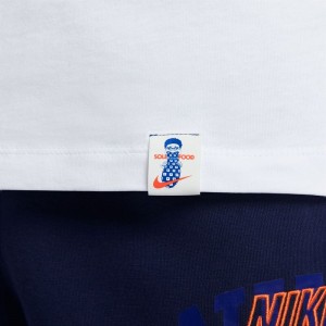 NIKE(ナイキ)ナイキ NSW OC グラフィック PK5 S/S TシャツスポーツスタイルウェアＴシャツFV3755