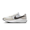 NIKE(ナイキ)ナイキ ワッフル デビュー リフレッシュスポーツスタイルシューズスポーツカジュアルシューズFJ4195100